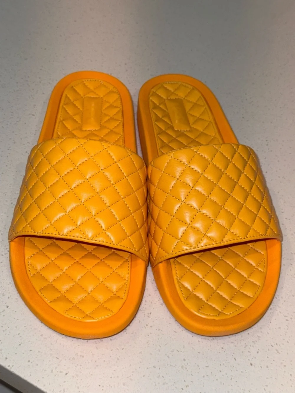APL Men’s Lusso Quilted Leather Slides NIB Mango Size 11